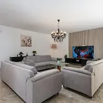Villa Ankica With Heated Pool Cavtat