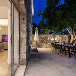 Ankica With Heated Pool Vila Cavtat