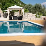 فيلة Ankica With Heated Pool *