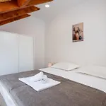 Ankica With Heated Pool