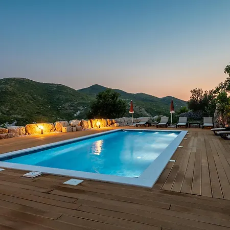 Ankica With Heated Pool Villa Cavtat