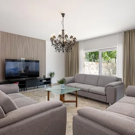 Villa Ankica With Heated Pool